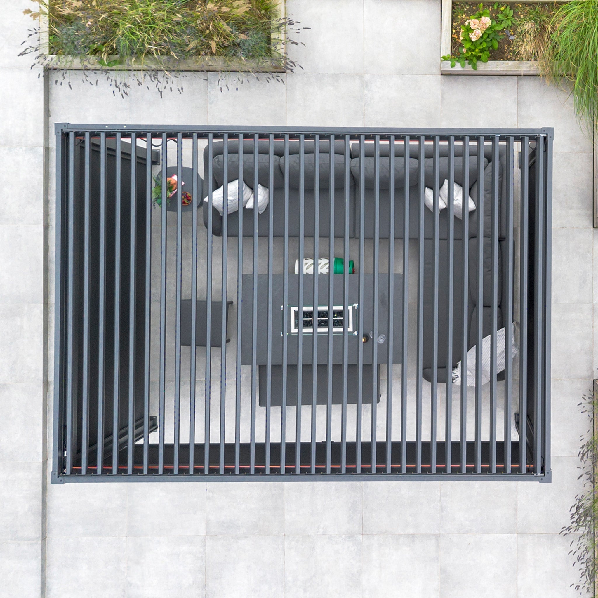 Pergola With Fire Pit Ideas for Year-Round Enjoyment