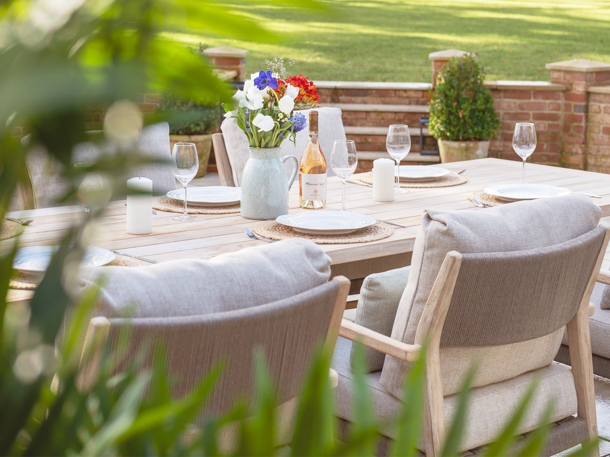 29 Stylish Garden Seating Ideas for Your Perfect Summer Sanctuary