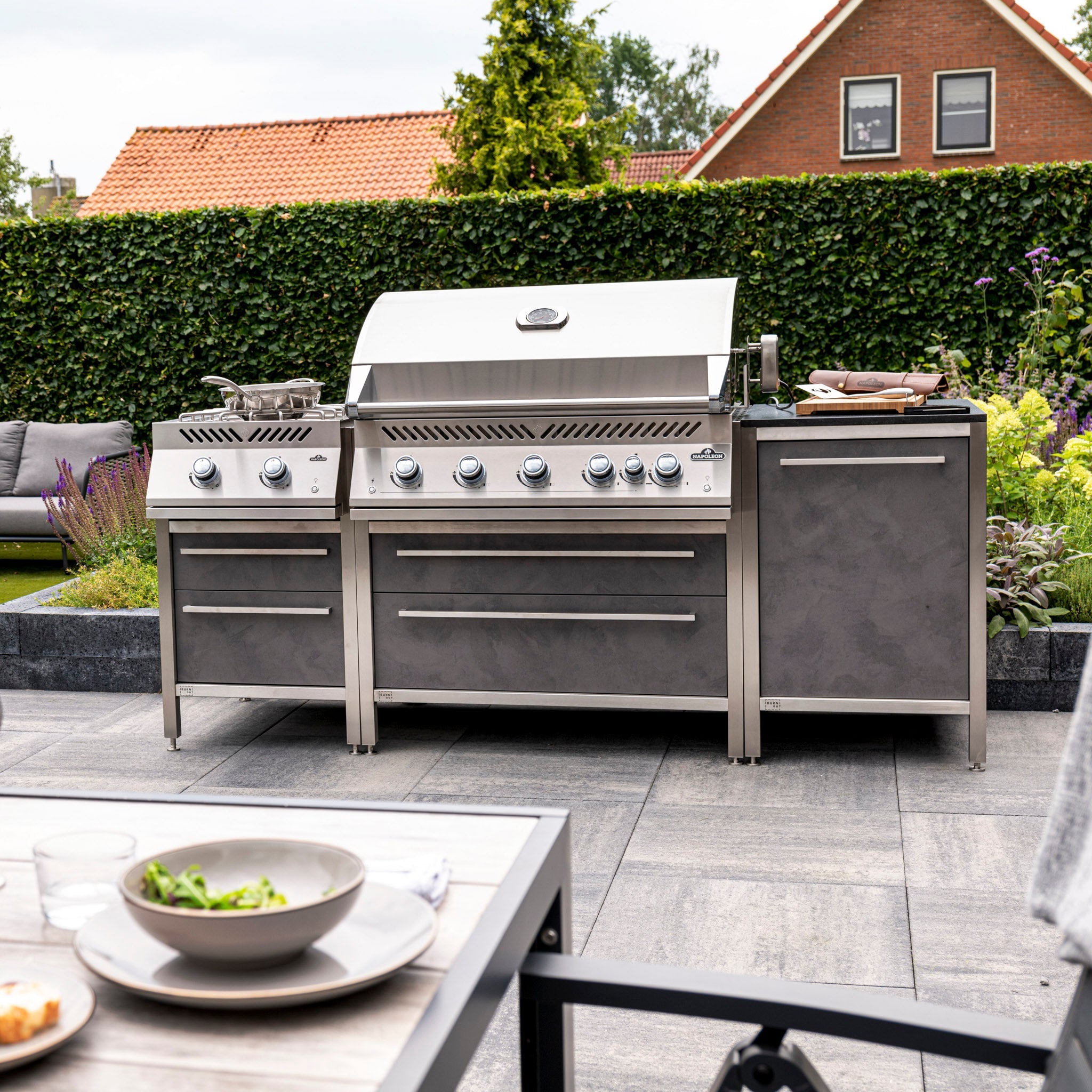 The Best 20 BBQ Station Ideas To Get Your Garden Sizzling This Summer