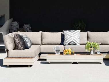 32 Outdoor Living Space Ideas to Style Your Garden Beautifully