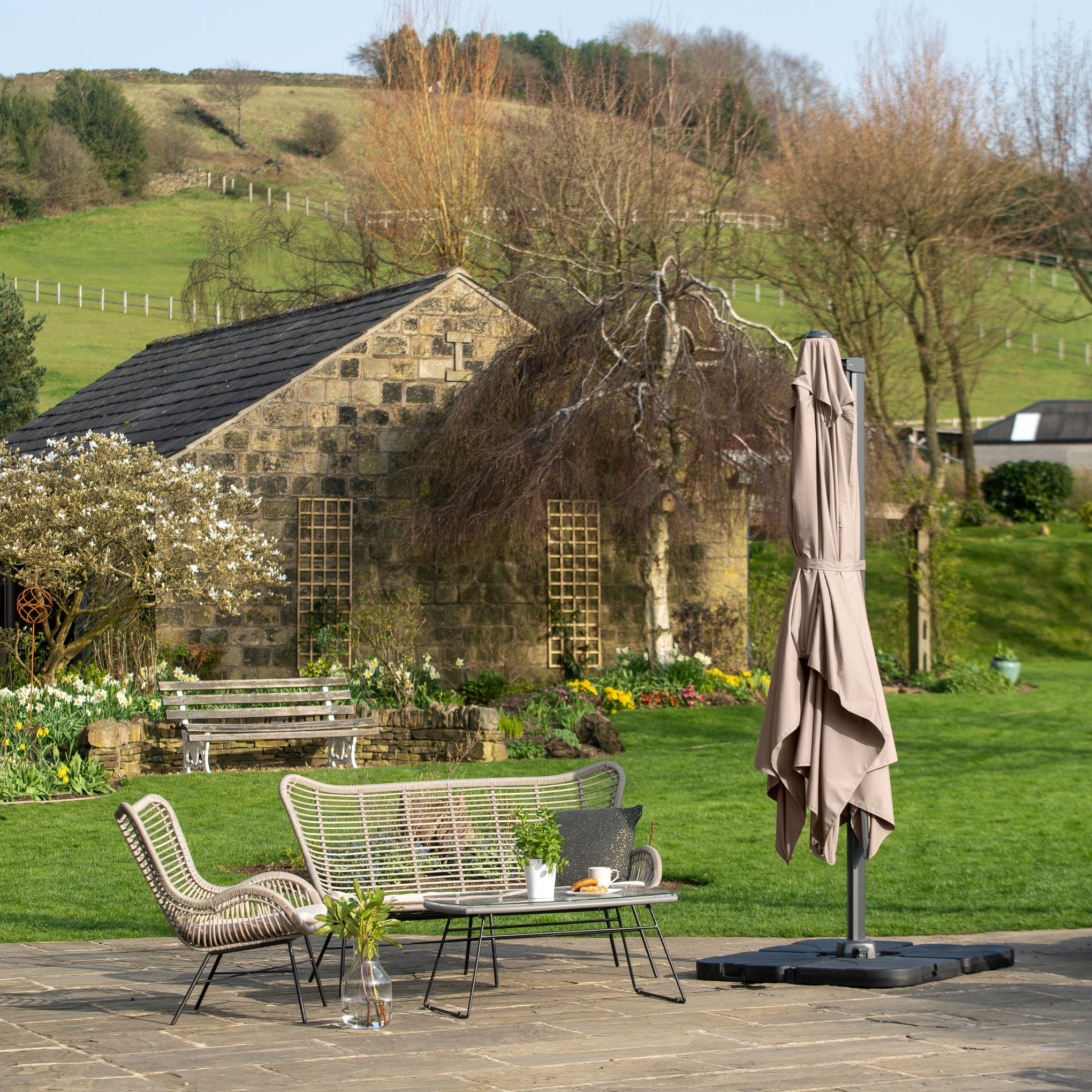 Challenger T2 3.5m x 2.6m Rectangular Cantilever Parasol in Taupe