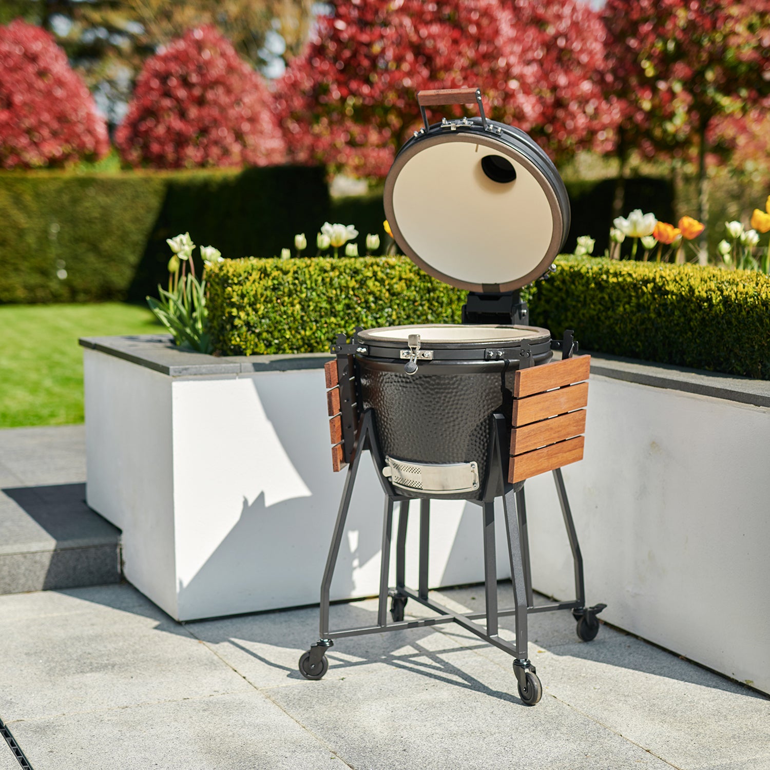 Kamado BBQ 18" Ceramic Grill Egg in Black
