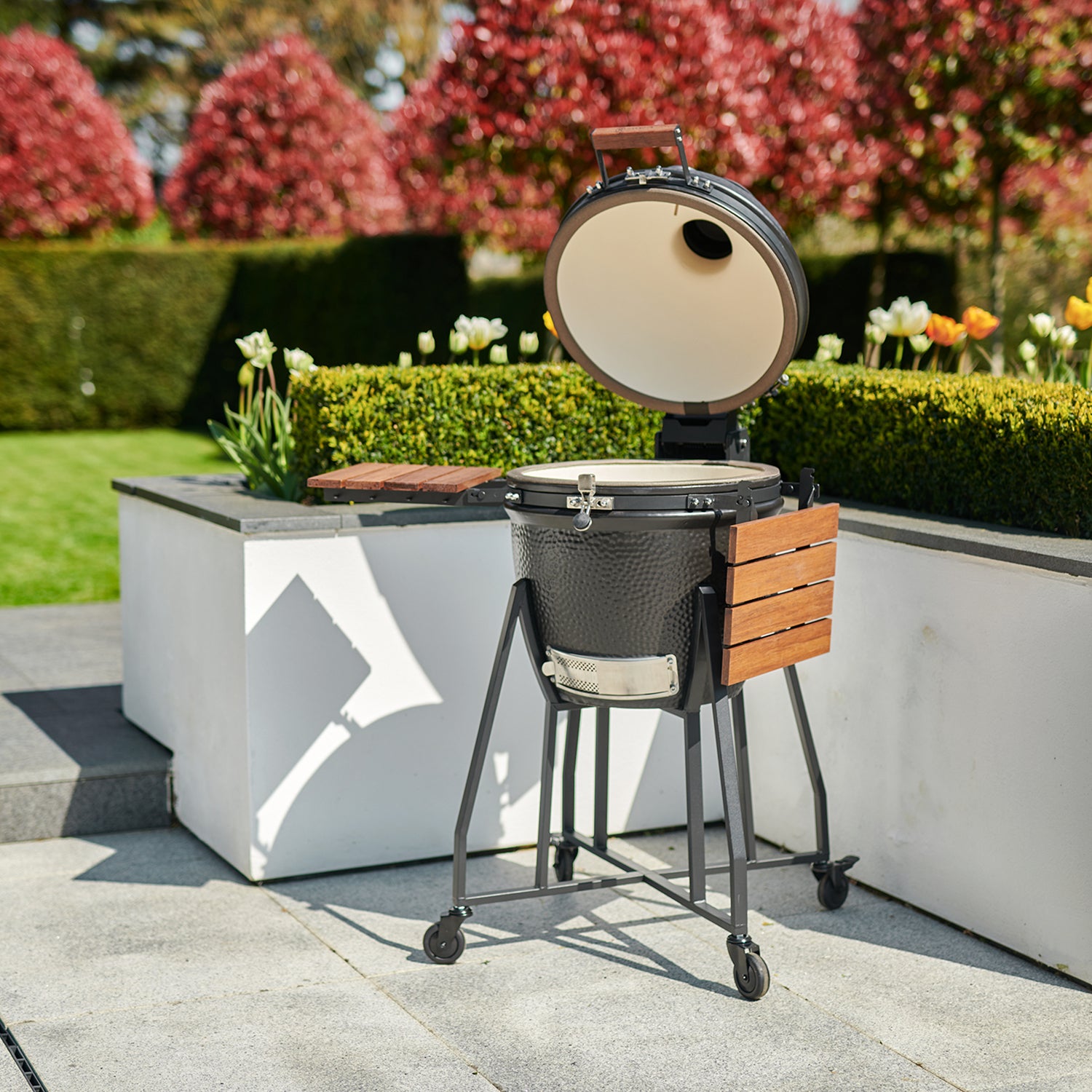 Kamado BBQ 18" Ceramic Grill Egg in Black
