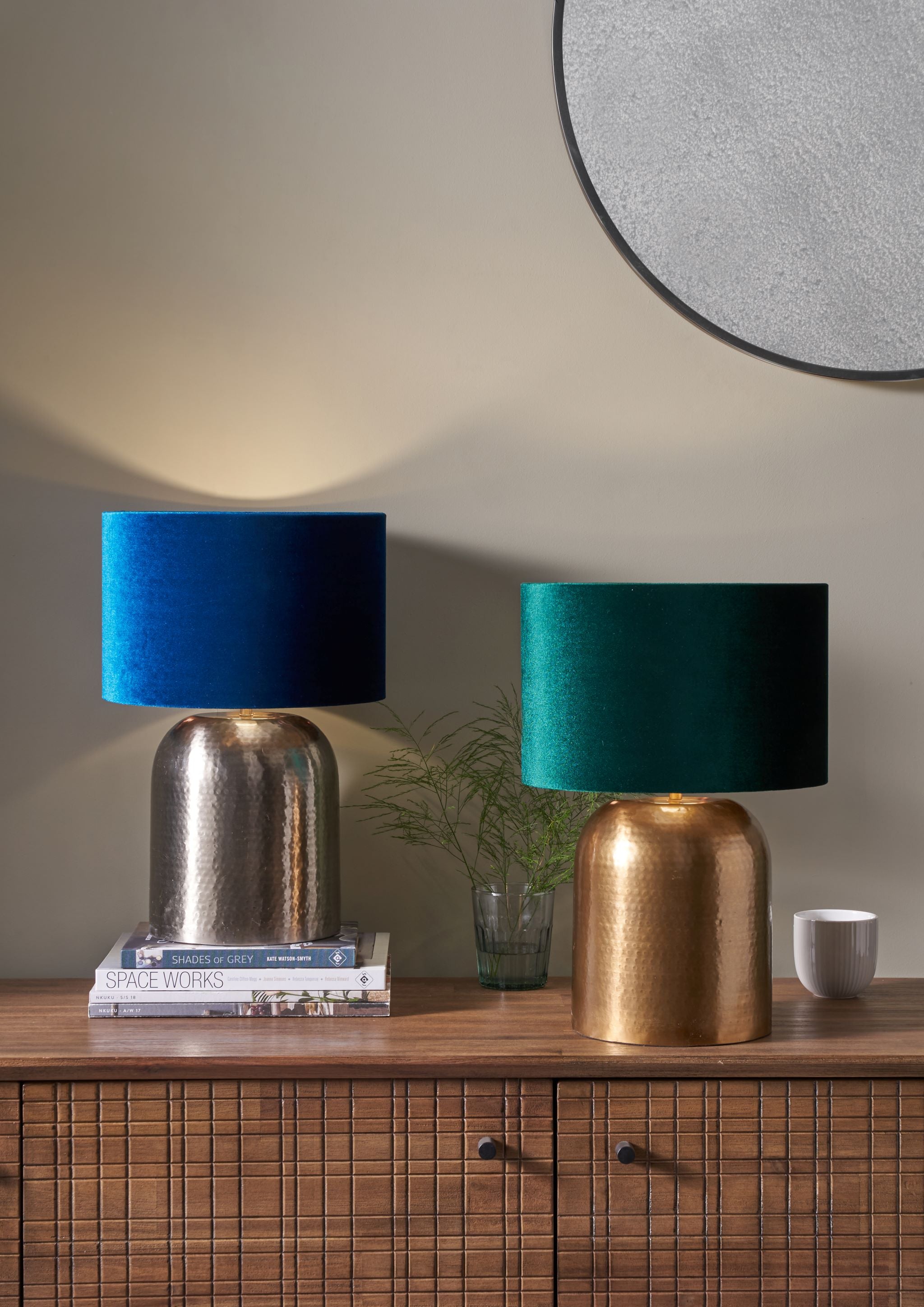 Kochi Antique Brass Metal Hammered Table Lamp