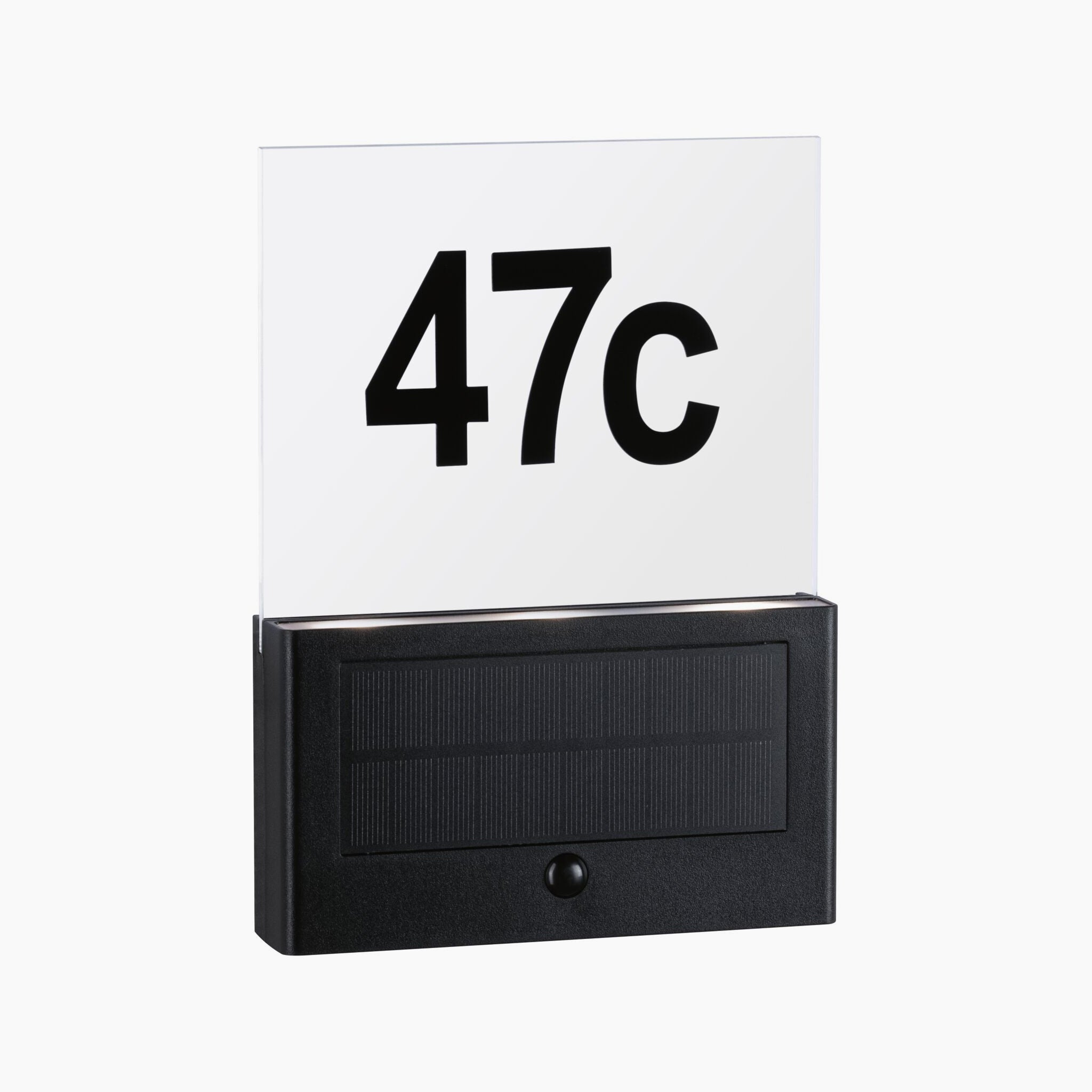 Paulmann's Outdoor Neda Solar House Number light boasts a prominent "47c" display on a clear panel and features an integrated dusk sensor for automatic illumination. This 1W LED in Anthracite comes equipped with motion detection.