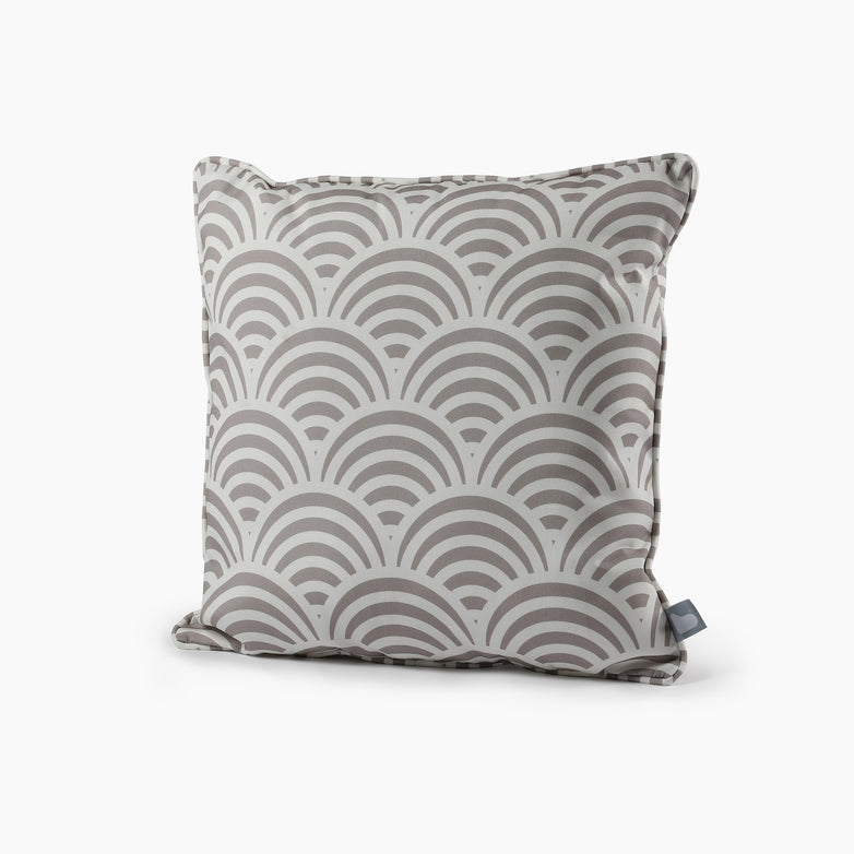 Introducing the Outdoor Shell B-Cushion in Silver Grey: a square pillow adorned with a light gray and white overlapping semi-circle pattern on a clean white backdrop. This splash-proof and UV-resistant cushion perfectly complements your B-bag cushions, making it an ideal addition for both indoor and outdoor environments.
