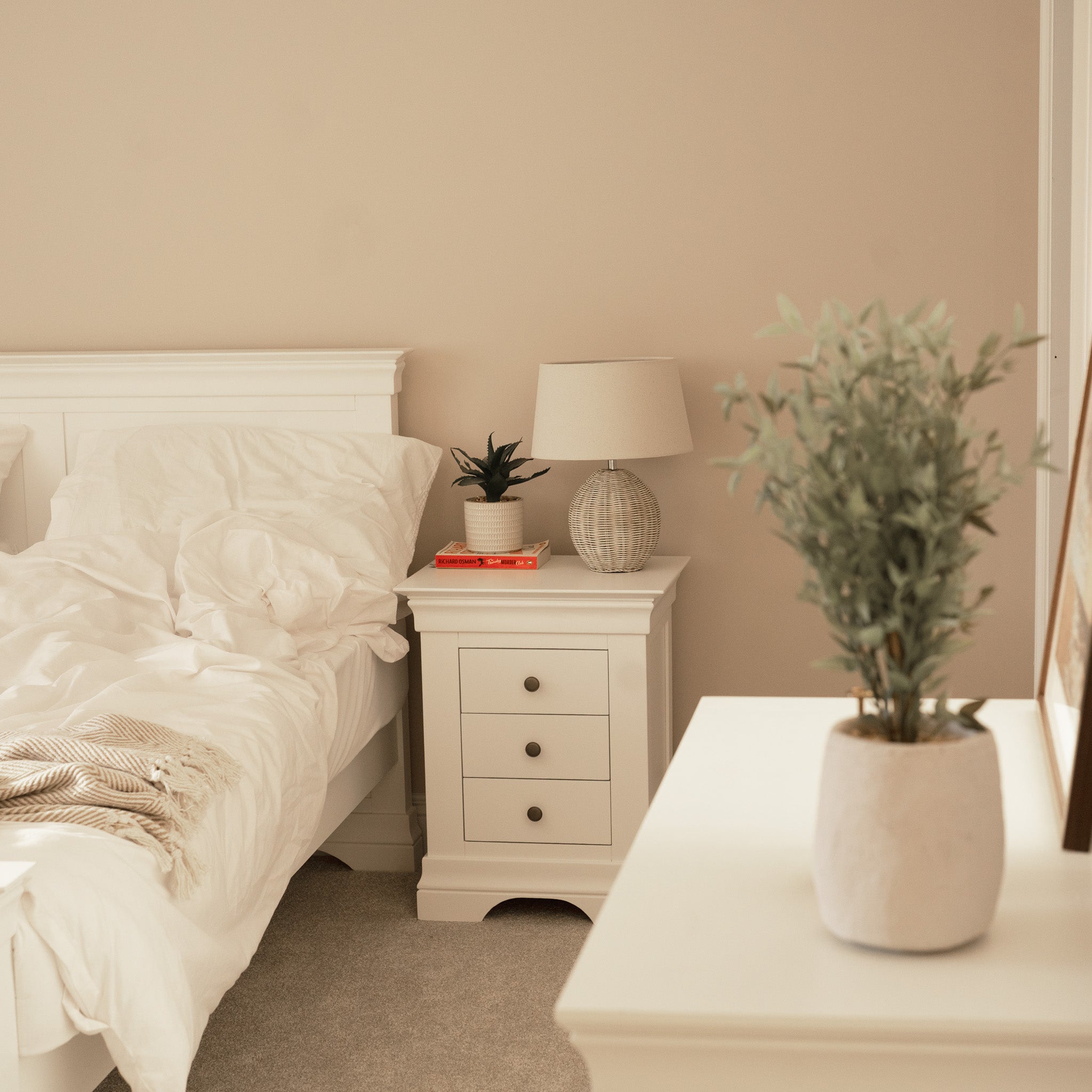 Chalbury 3 Drawer Bedside Table in Warm White