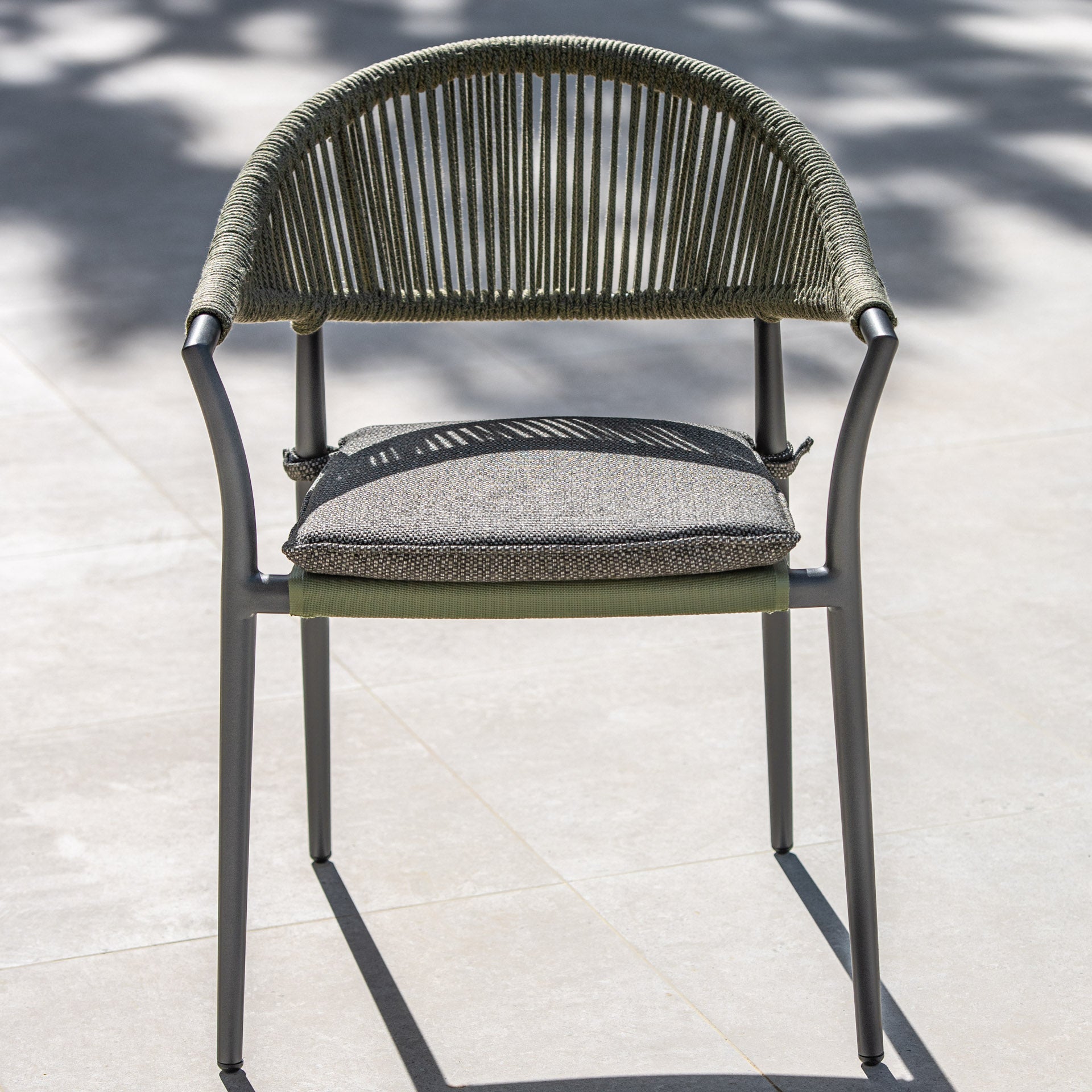 Cloverly 6 Seat Rope Oval Dining Set with Ceramic Table in Green