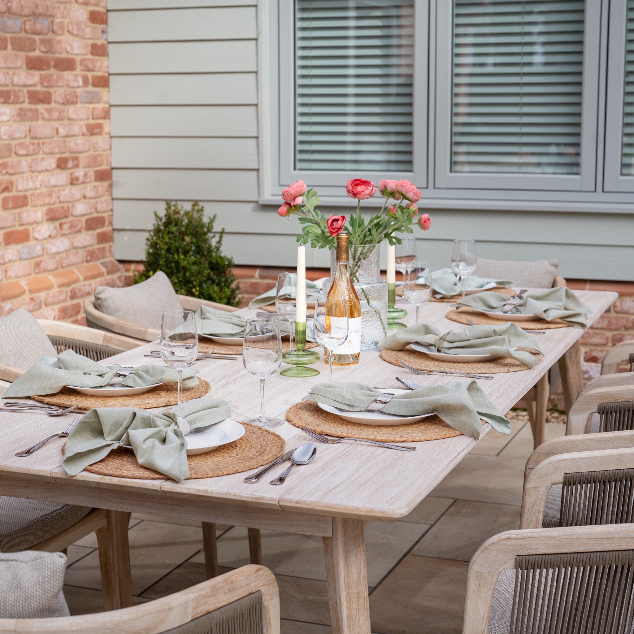 Evora 8 Seat Rectangular Dining Set in Mocha
