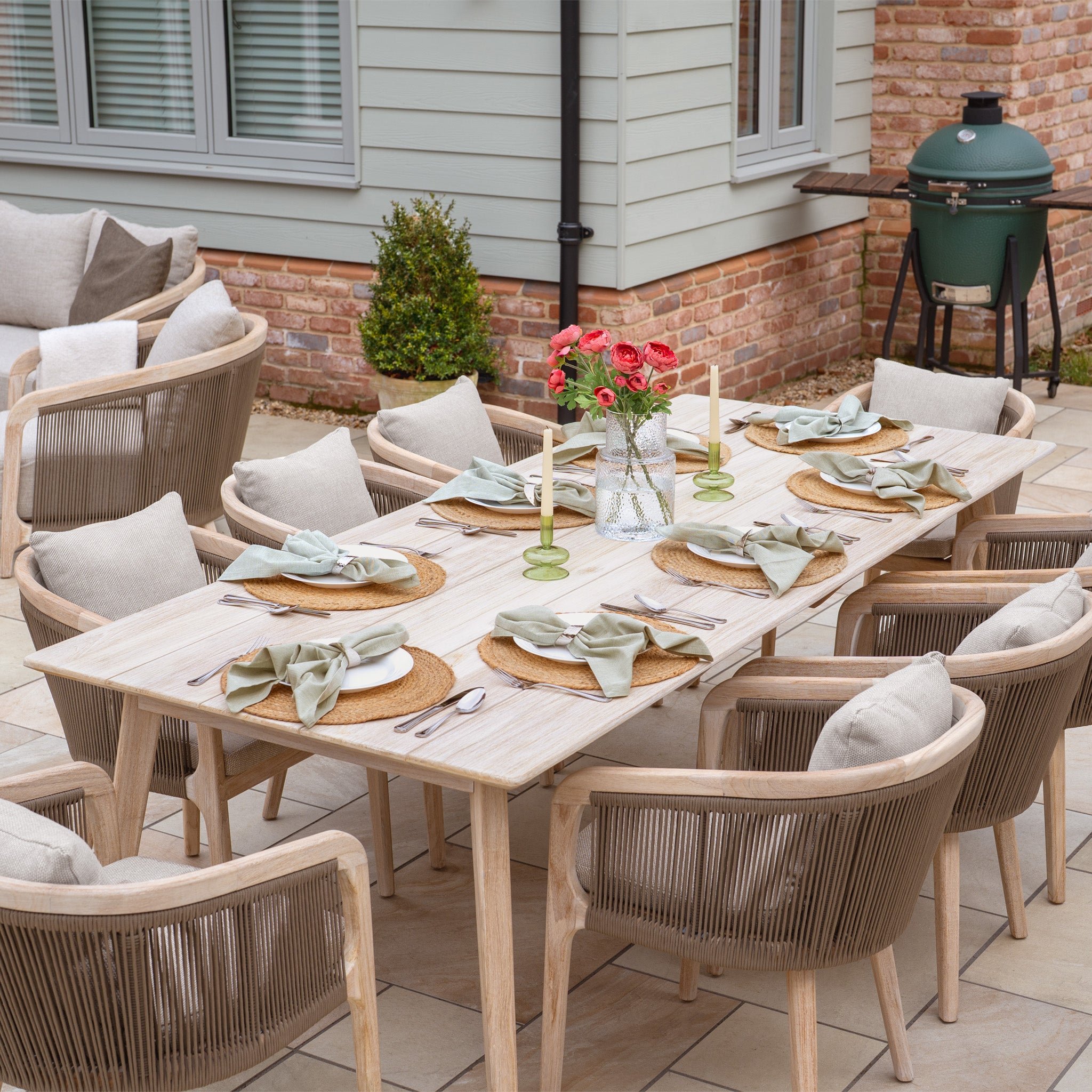 Evora 8 Seat Rectangular Dining Set in Mocha