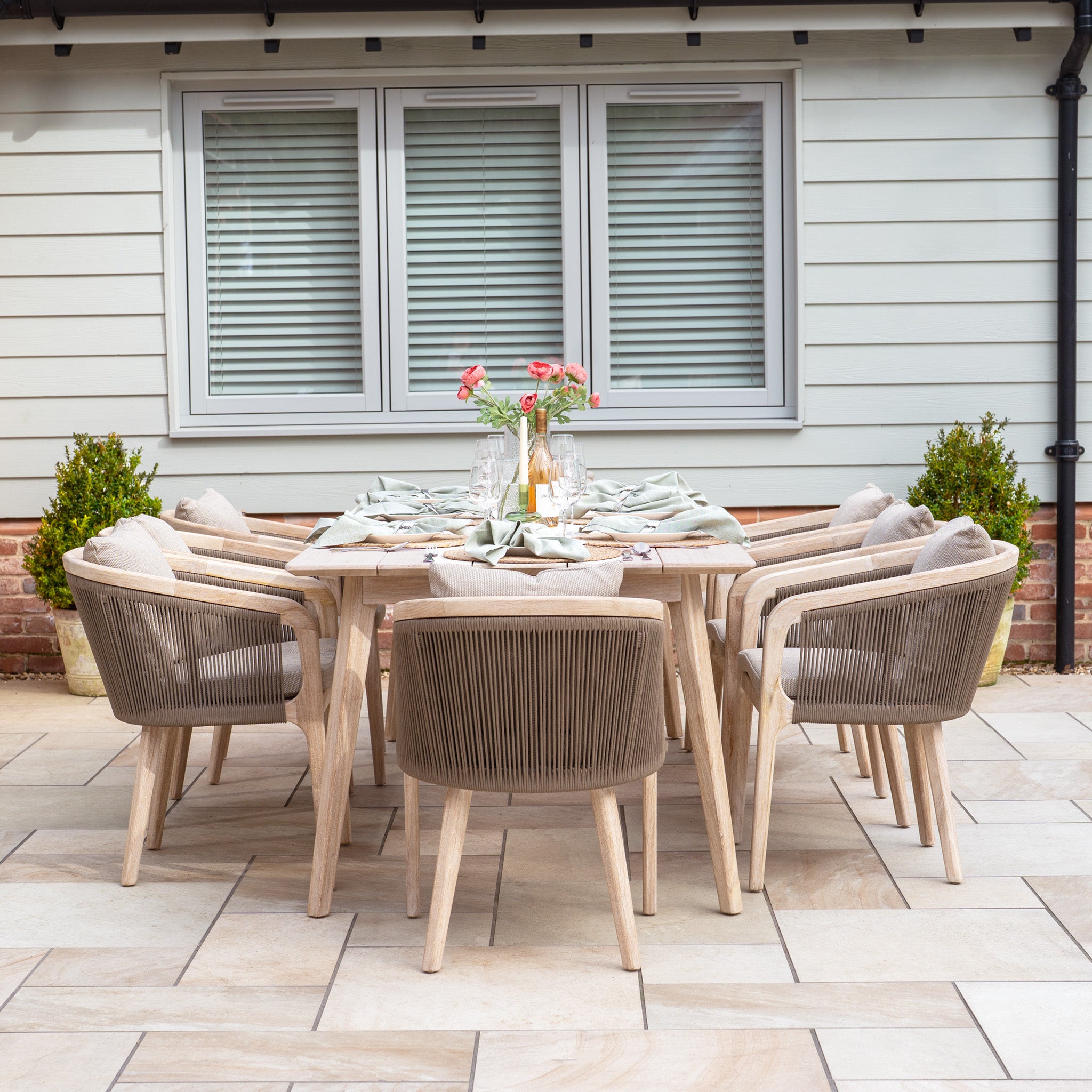 Evora 8 Seat Rectangular Dining Set in Mocha