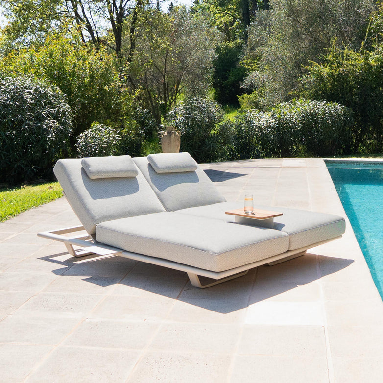 Hatia Double Sun Lounger with Side Table in Latte