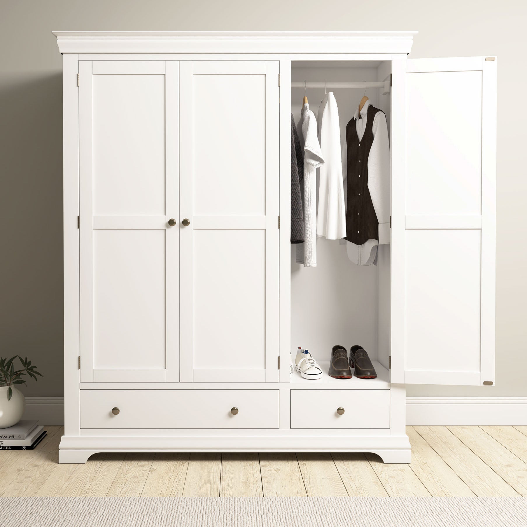 Chalbury Triple Wardrobe in Warm White