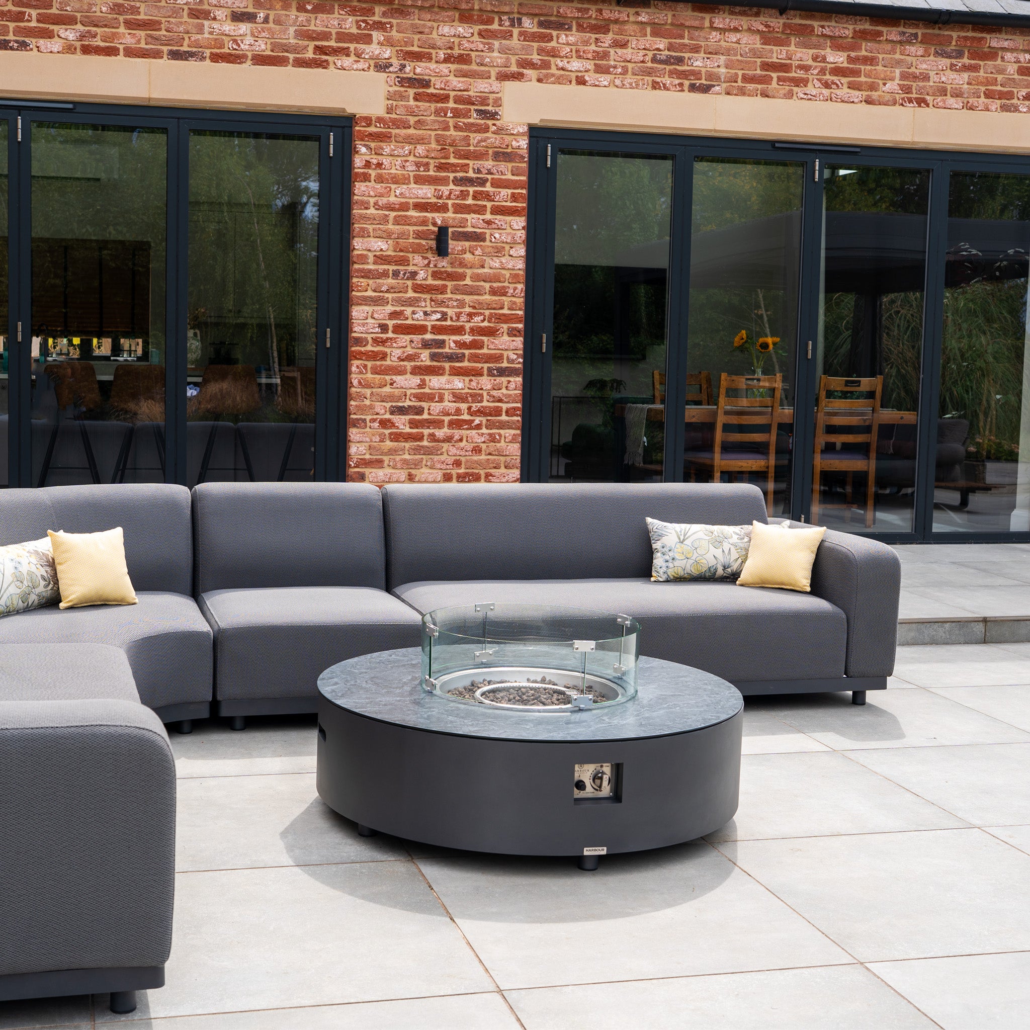 Luna Outdoor Fabric Large Curved Corner Group Set with Round Firepit Coffee Table in Grey