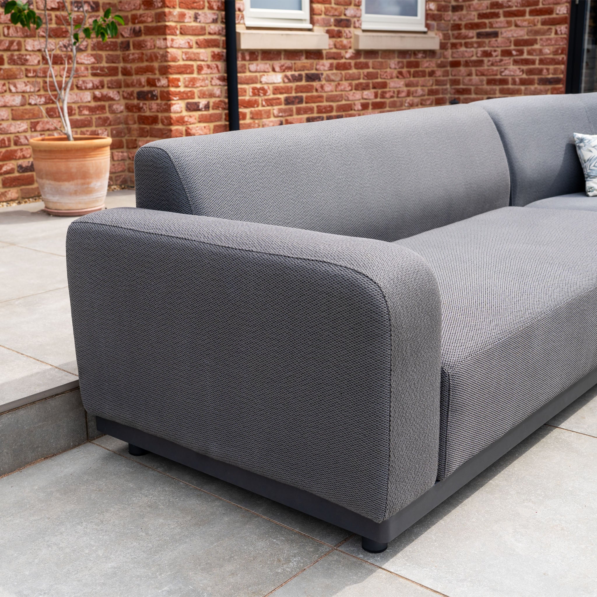 Luna Outdoor Fabric Large Curved Corner Group Set with Round Firepit Coffee Table in Grey