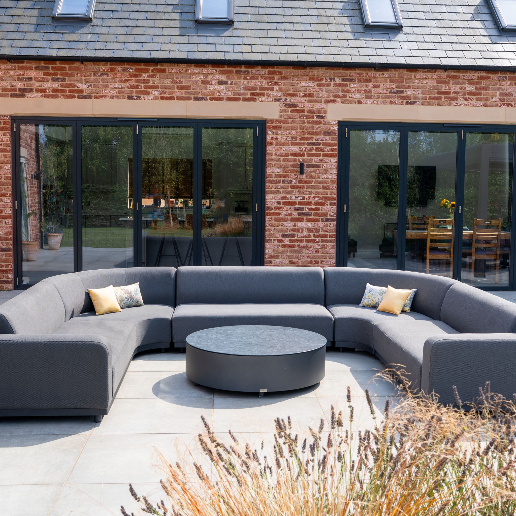 Luna U-Shape Outdoor Fabric Curved Corner Group with Round Coffee Table in Grey