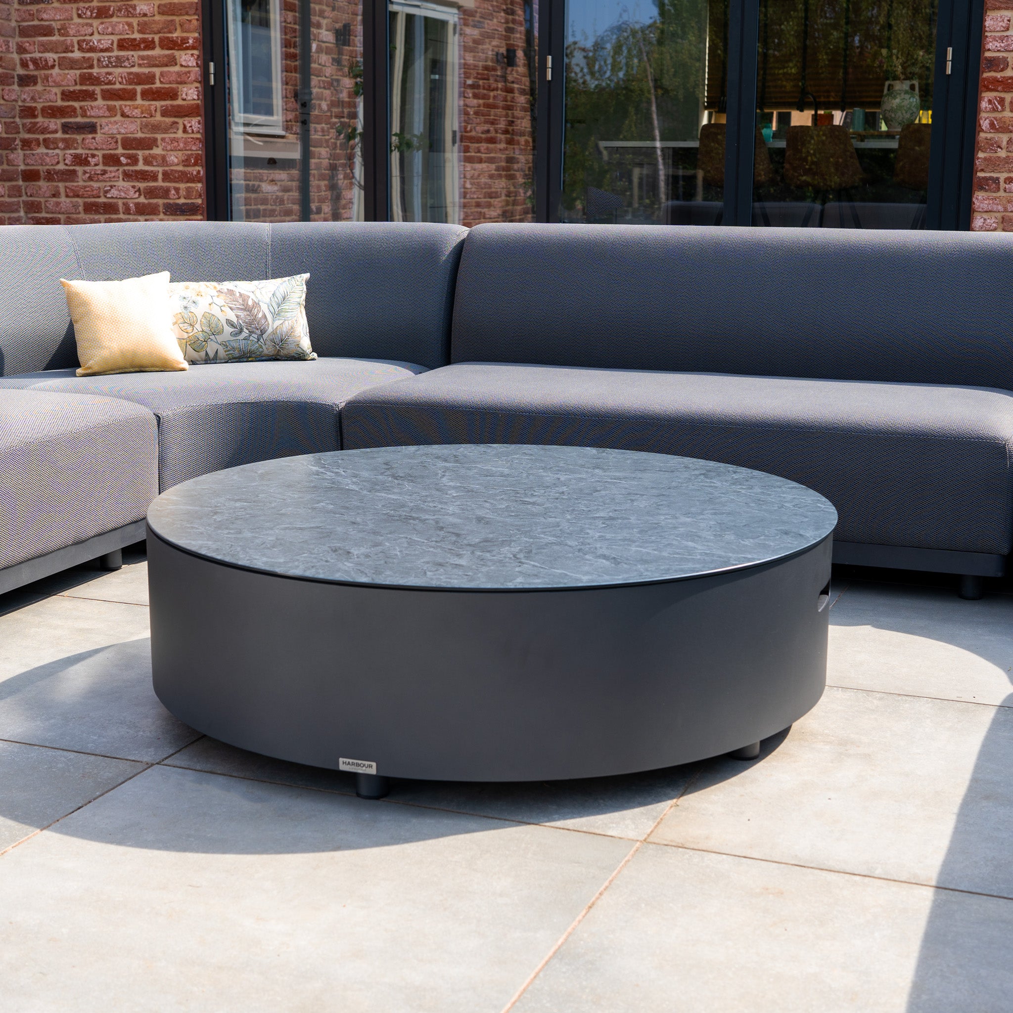 Luna U-Shape Outdoor Fabric Curved Corner Group with Round Coffee Table in Grey