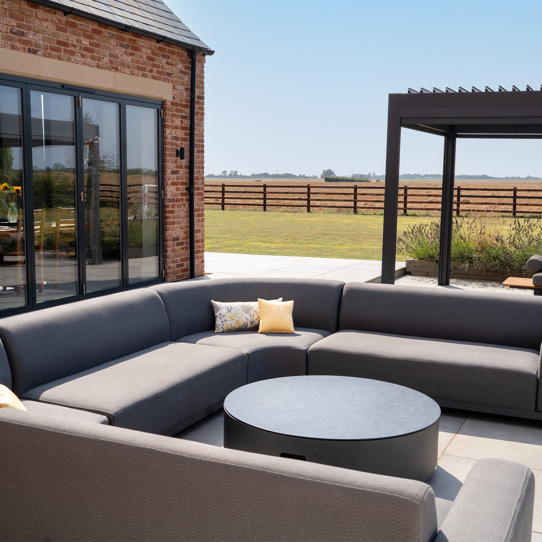 Luna U-Shape Outdoor Fabric Curved Corner Group with Round Coffee Table in Grey