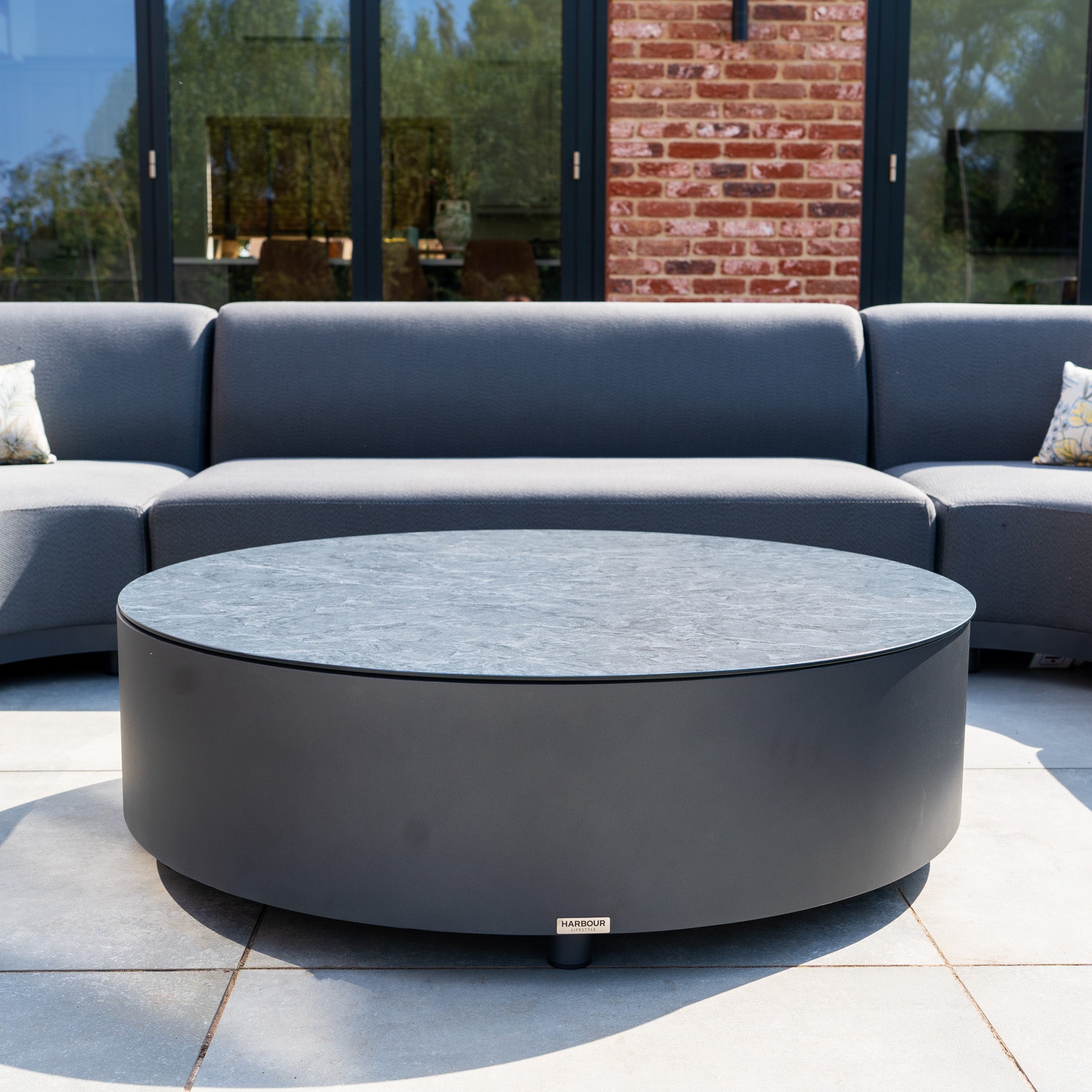 Luna U-Shape Outdoor Fabric Curved Corner Group with Round Coffee Table in Grey