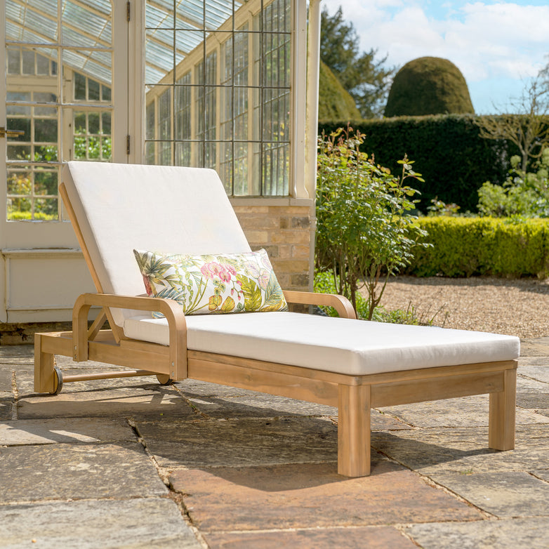 Quay Sun Lounger In Linen