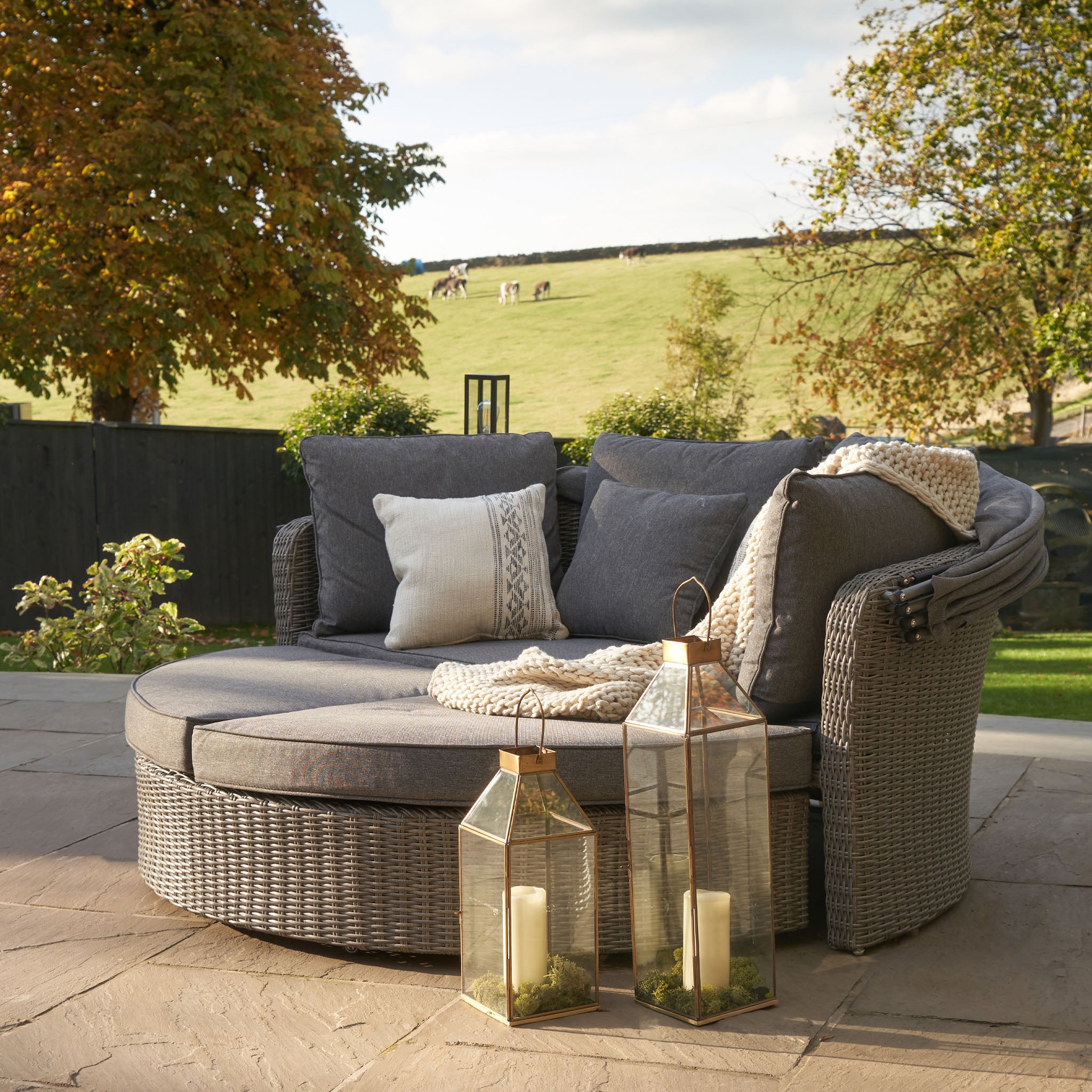 Bermuda Daybed in Slate Grey