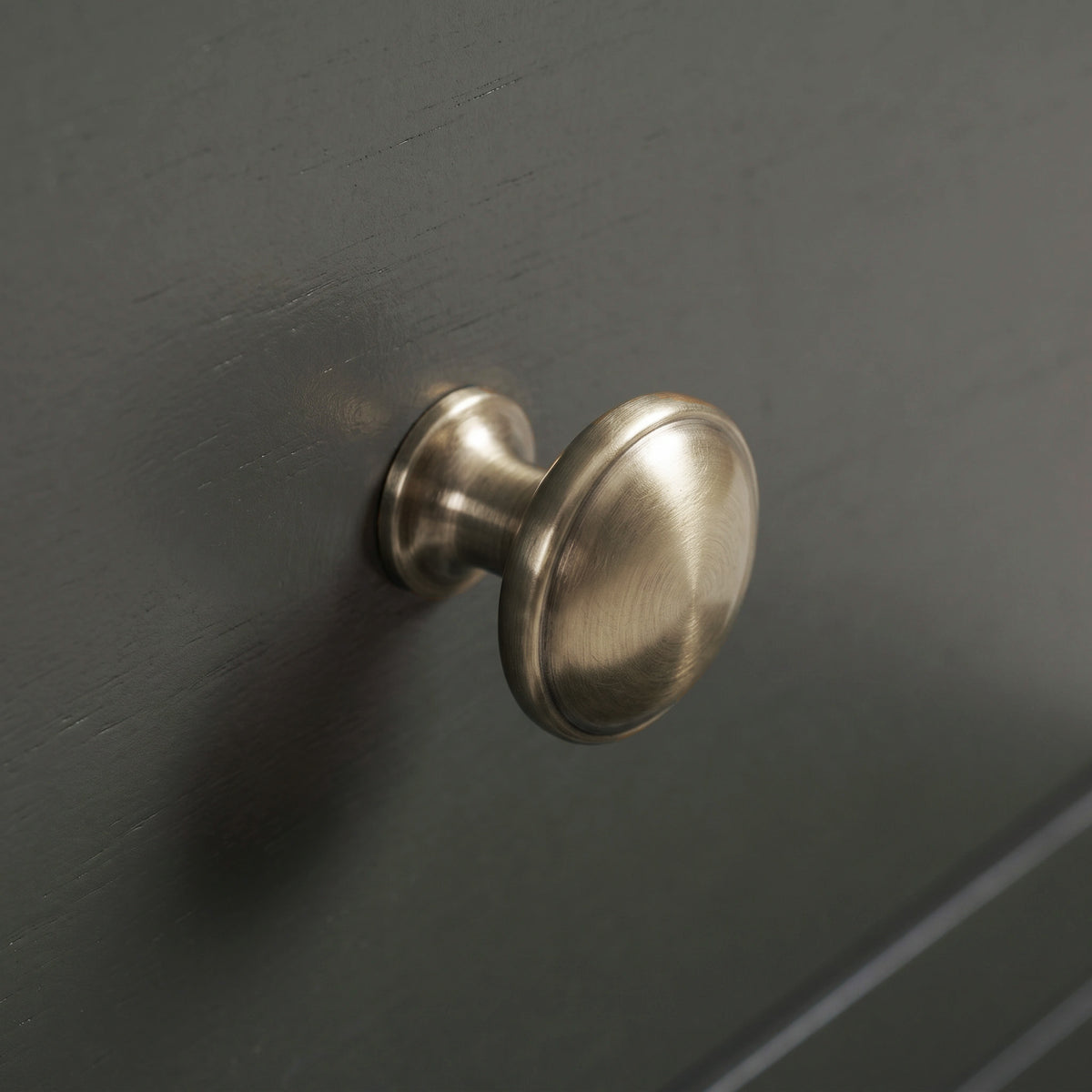 a close up of a knob