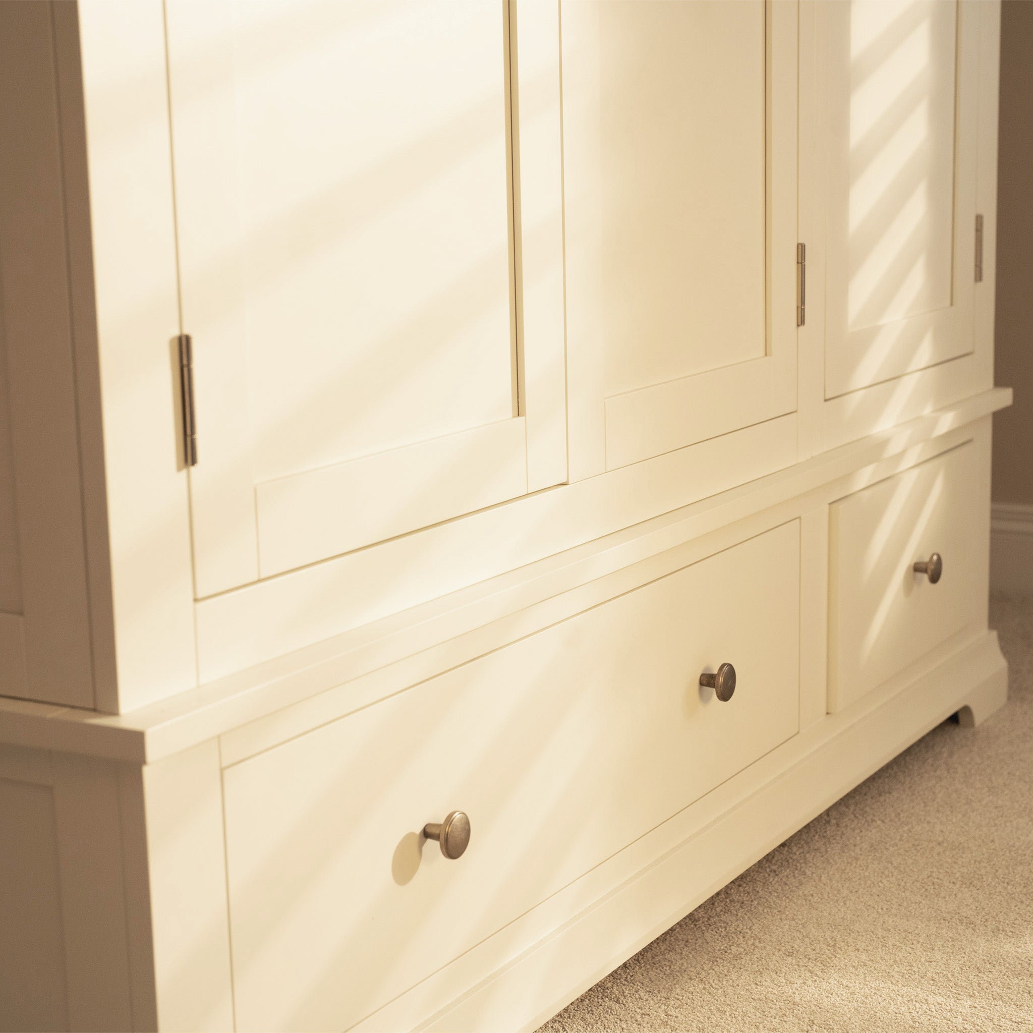 Chalbury Triple Wardrobe in Warm White