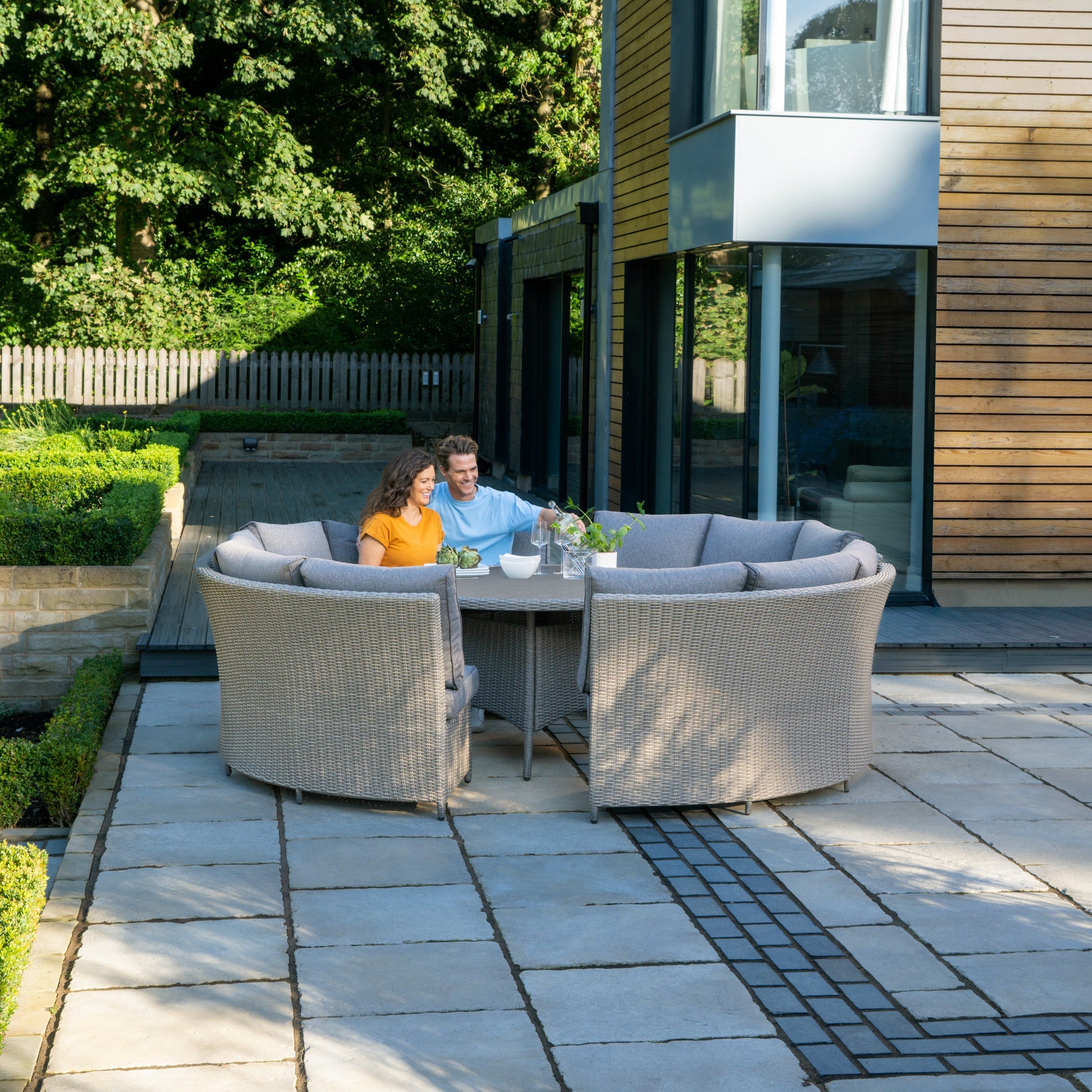 Bermuda Lounge Dining Set with Ceramic Top in Slate Grey
