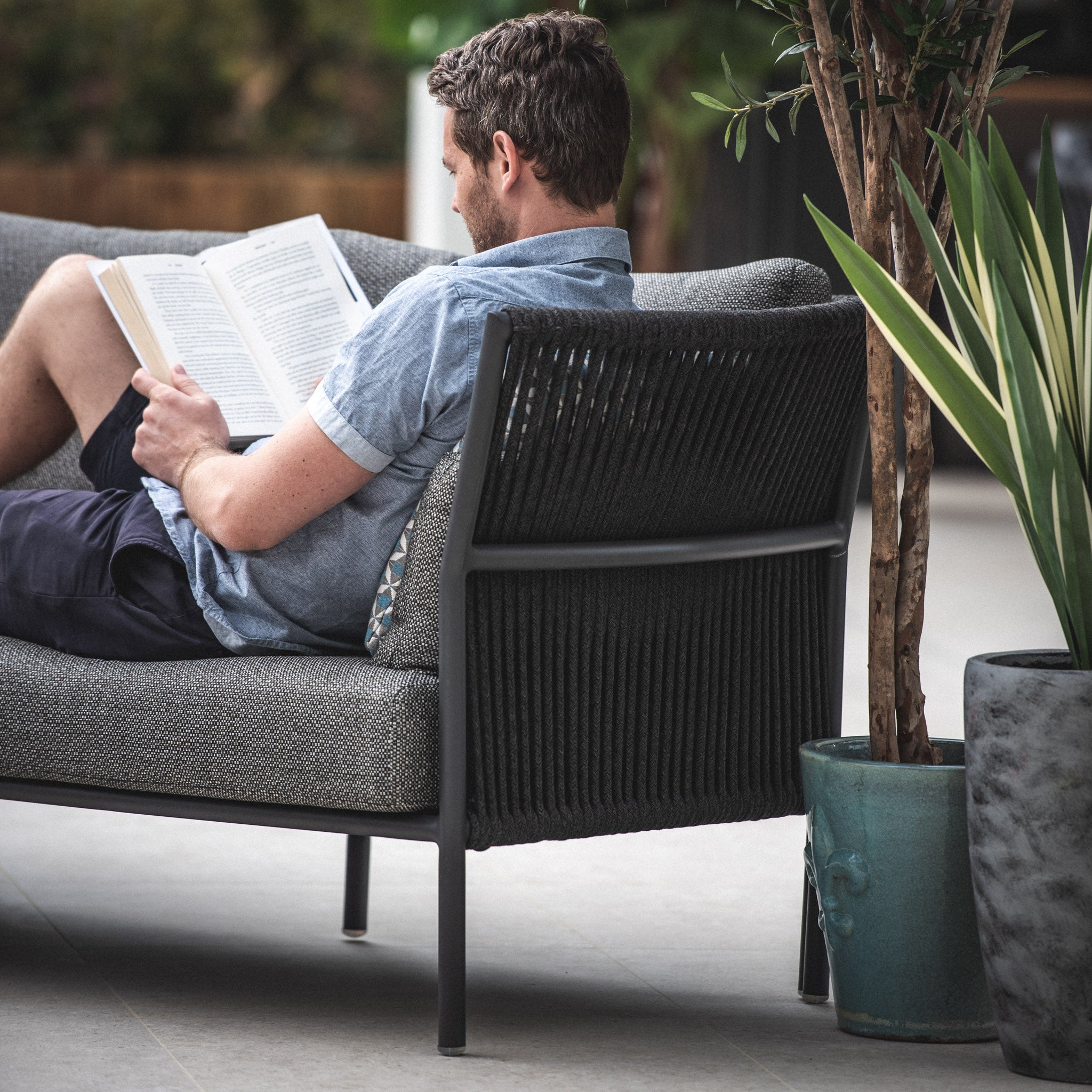 Salina Large Corner Group Set with Aluminium Table in Charcoal