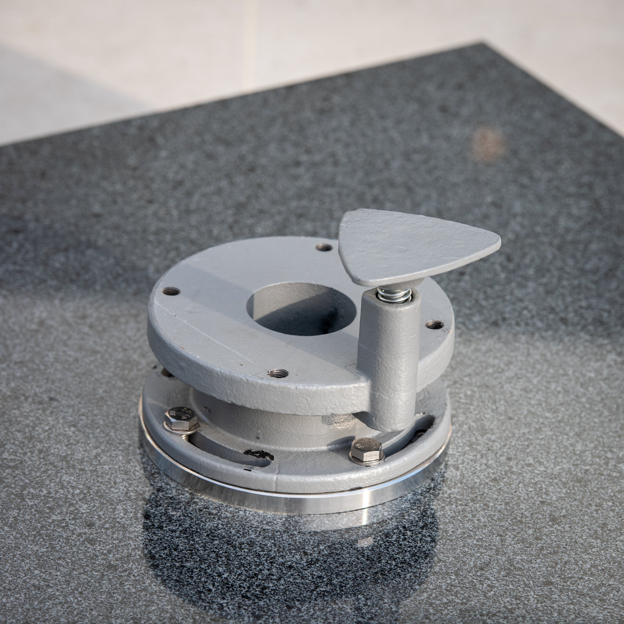 Granite 120kg Cantilever Parasol Base With Wheels