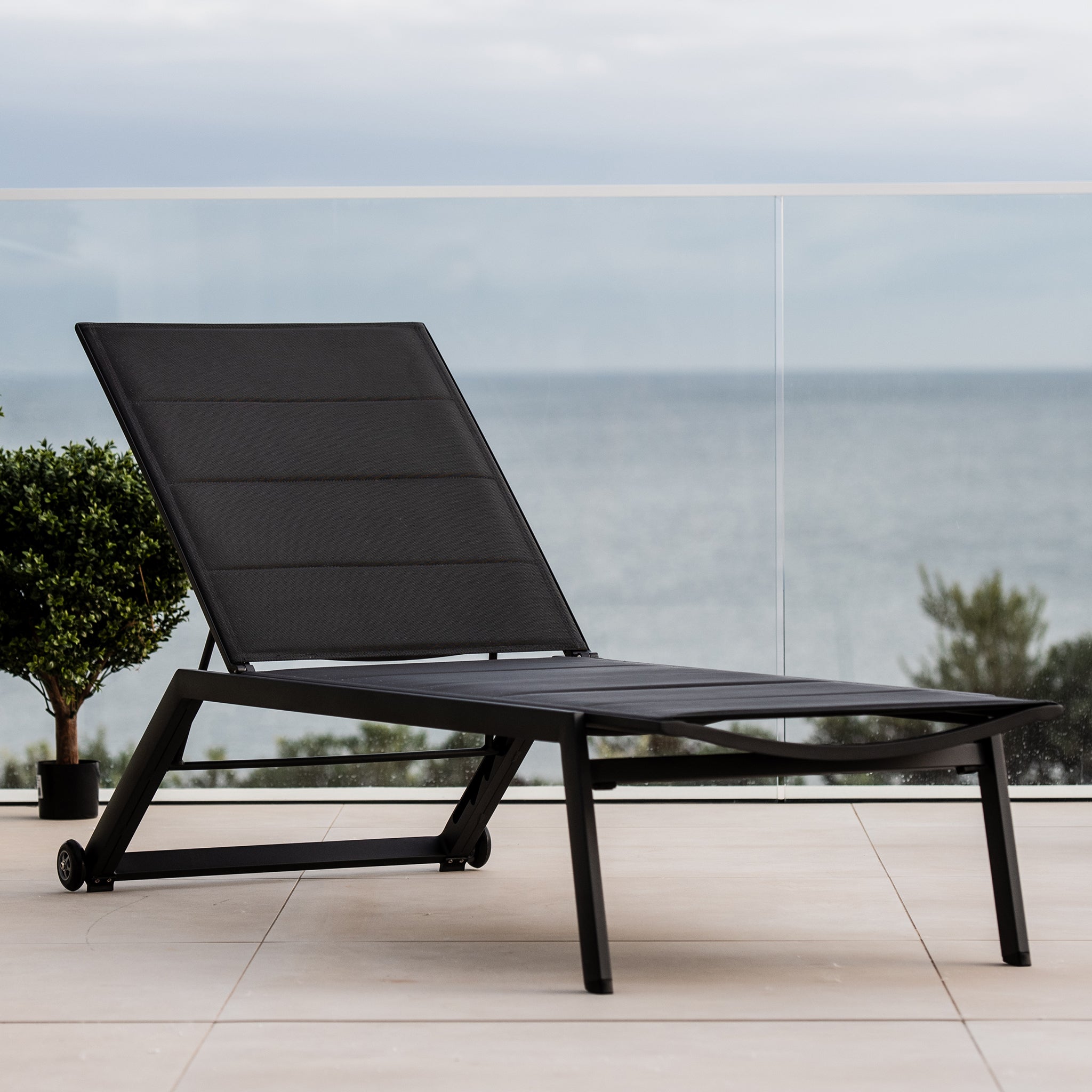 Monaco Padded Sunlounger in Charcoal