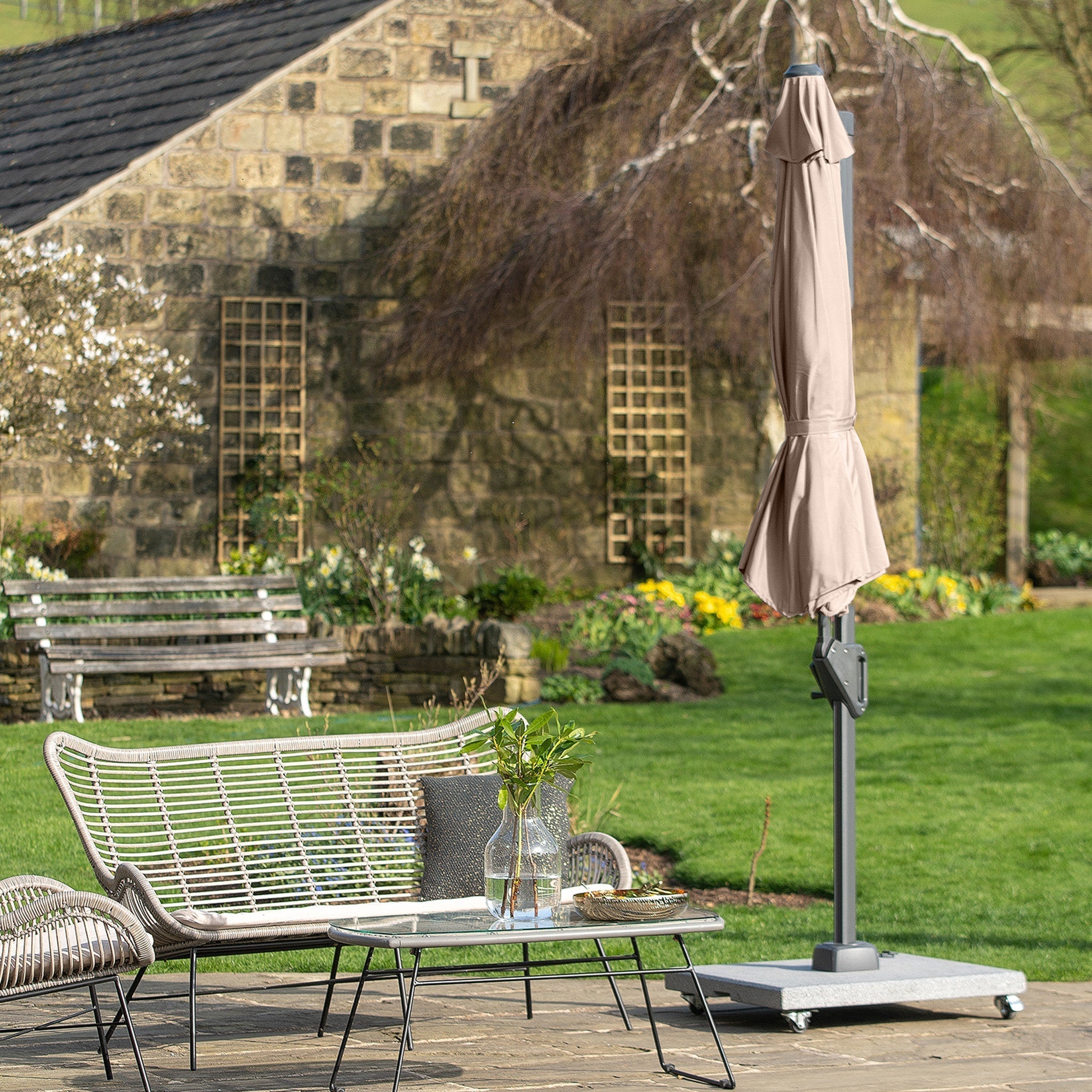 Voyager T1 3m Round Parasol in Taupe