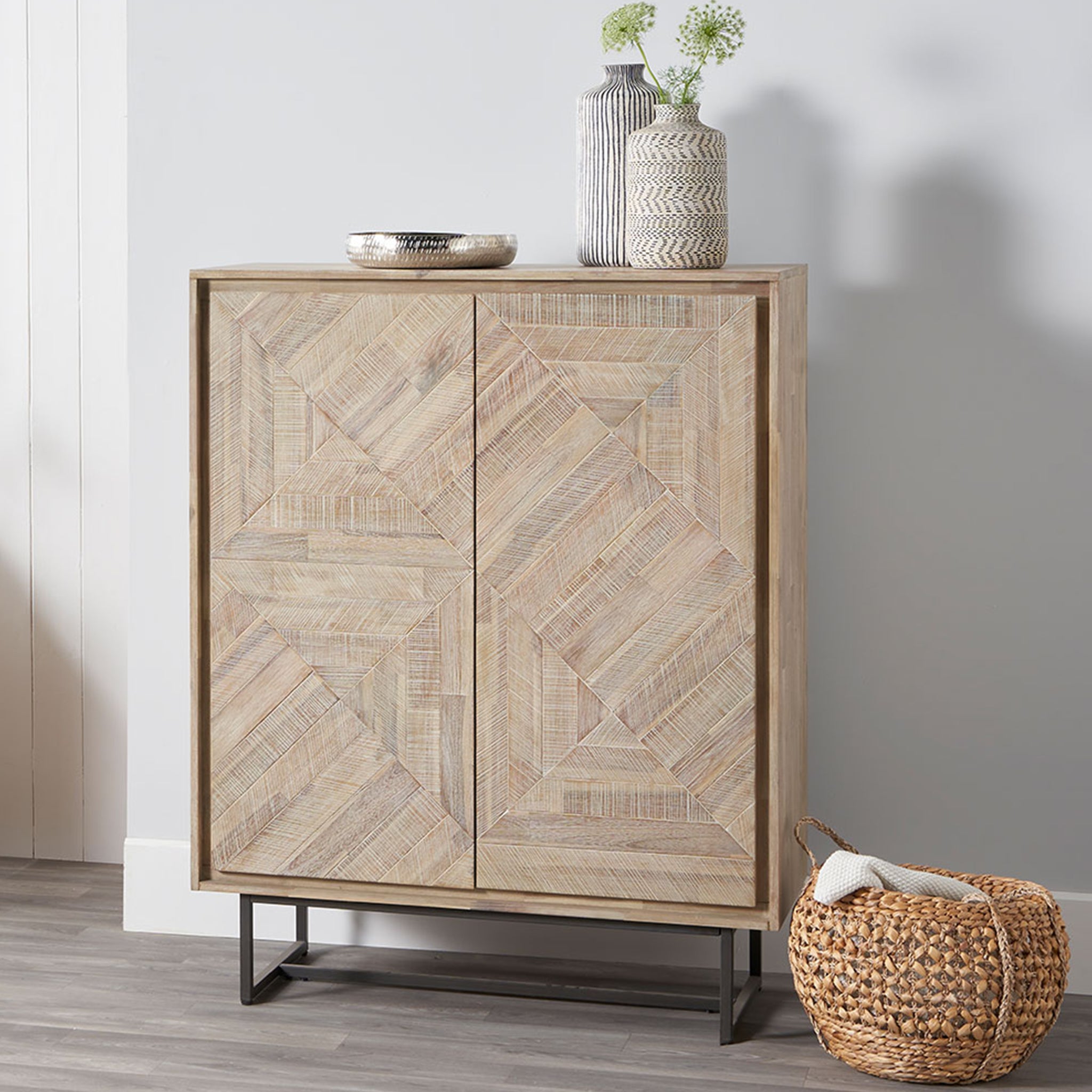 Marca Acacia Wood 2 Door Bar Cabinet